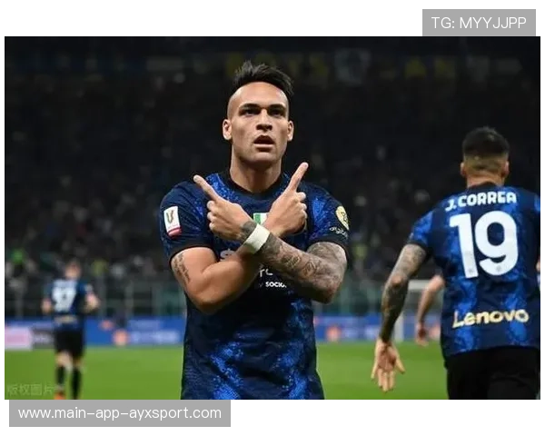 国际米兰弧顶附近处理球灵感丰富